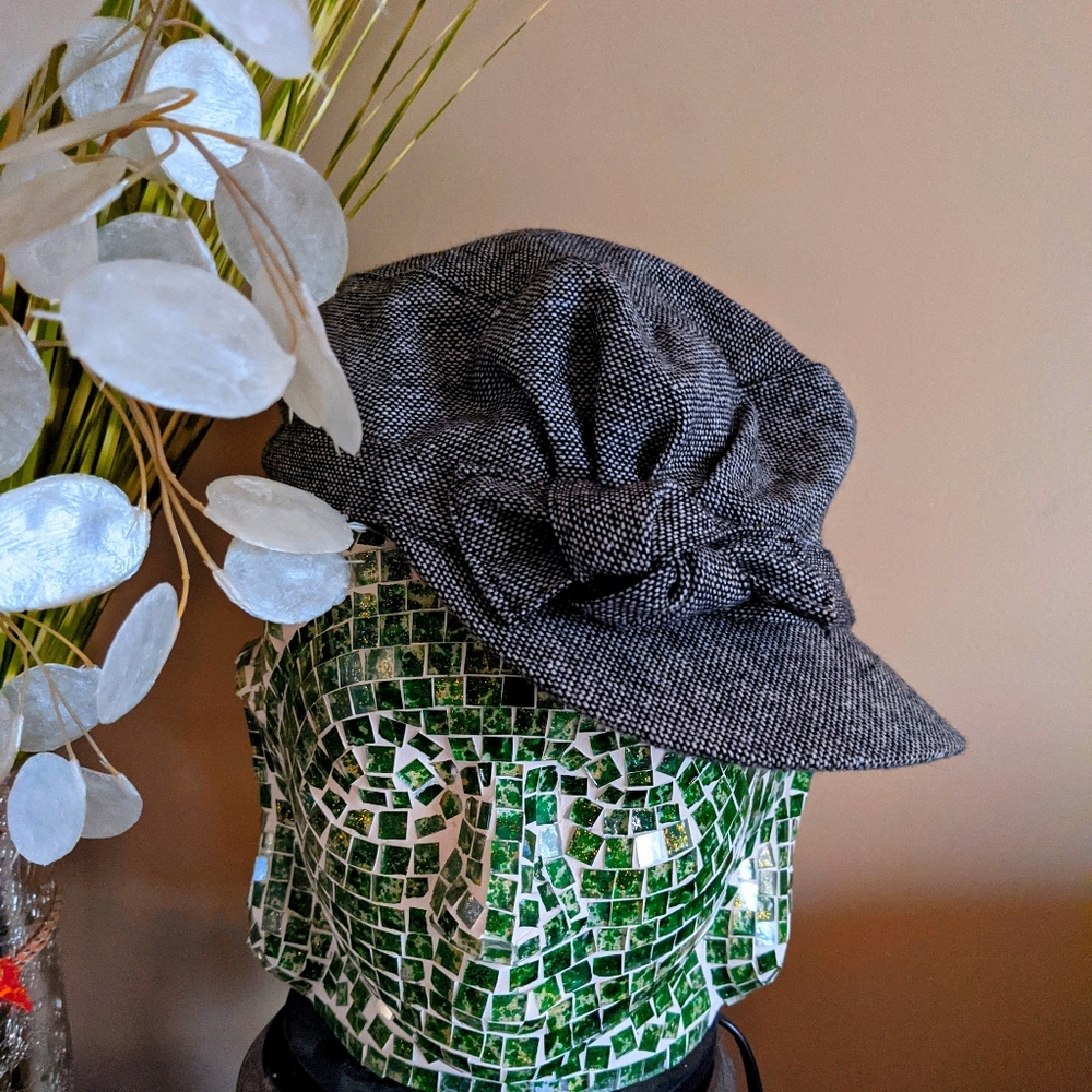 Gray hat